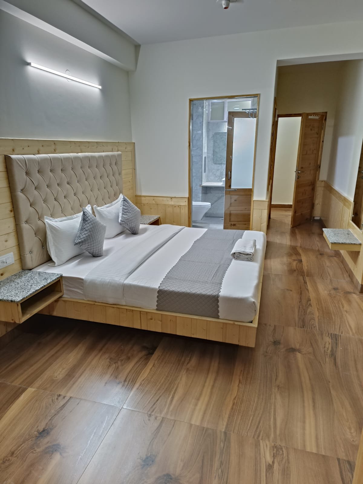 BTH Hotels & Resorts – Rooms & interiors, view 8